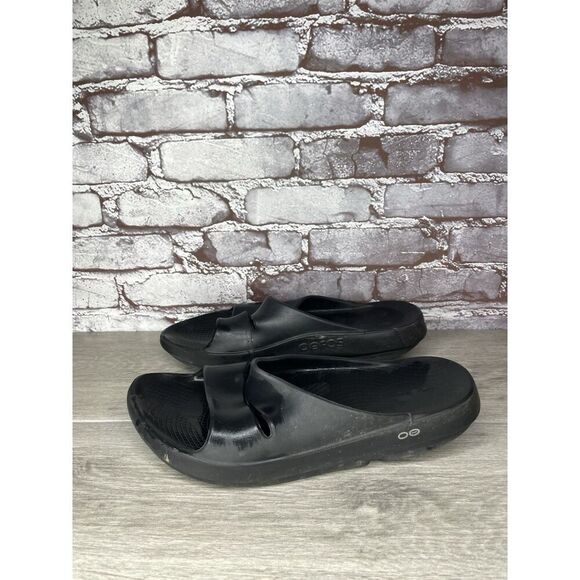 OOFOS OOAHH Black Recovery Rubber Comfort Slides Sandals Men  display picture 1